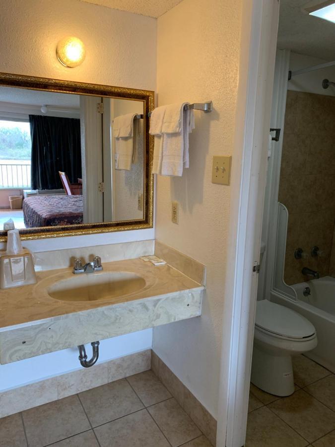 Baton Rouge West Inn Port Allen Exteriör bild